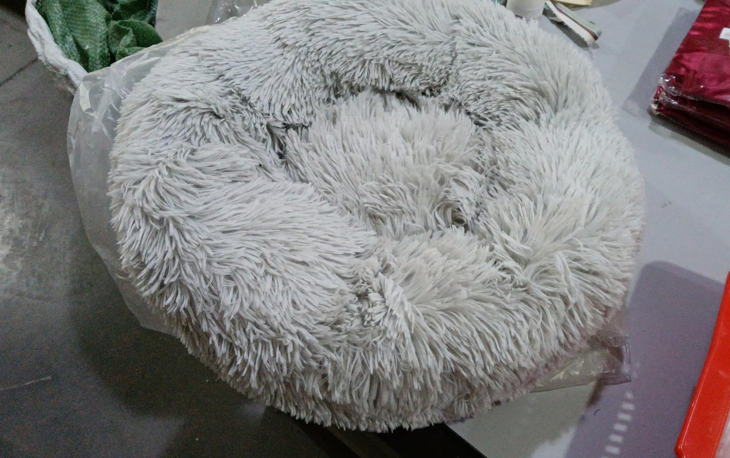Plush Round Dog Bed for Small Dogs - Calming, Self-Heating Pet Nest Mat