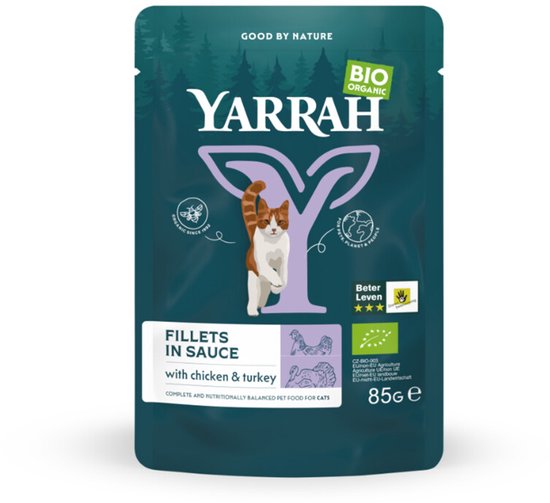 YARRAH BIOLOGISCHE KATTENVOER FILETS MET KALKOEN IN SAUS 14X85 GR verpakking met kat en logo.