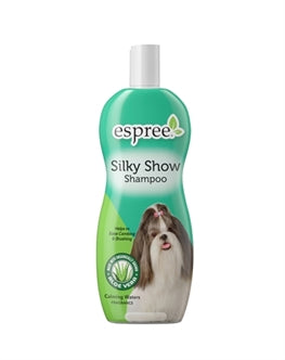 Espree Shampoo Silky Show 355 ml flacon met huisdier op de verpakking en Aloë Vera ingrediënten.